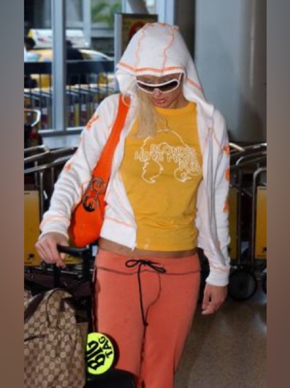 Y2K Urban Renewal Urban Outfitters Blondes Have More Fun tee shirt sz M